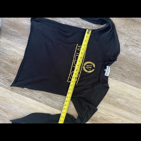 WILDFOX gold logo, long sleeve tee - Picture 5 of 12